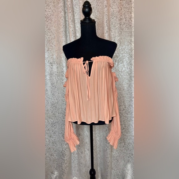 Never worn peach peasant blouse - Picture 2 of 4